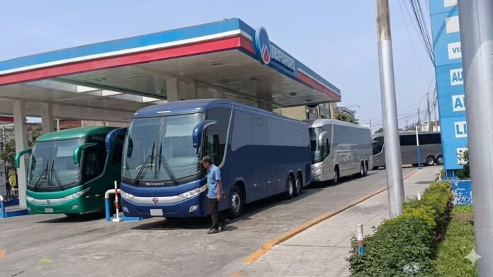 Subsidio de diésel para transportistas enfrenta reclamos por problemas de presupuesto y acceso, mientras crecen solicitudes por combustible